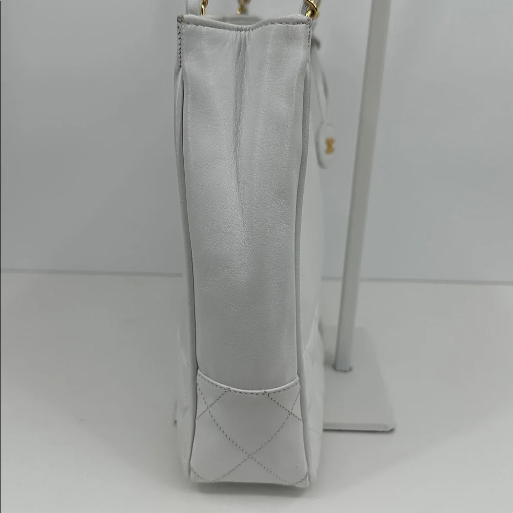 Authenticated CHANEL Quilted Shoulder Bag- White - Picture 6 of 16